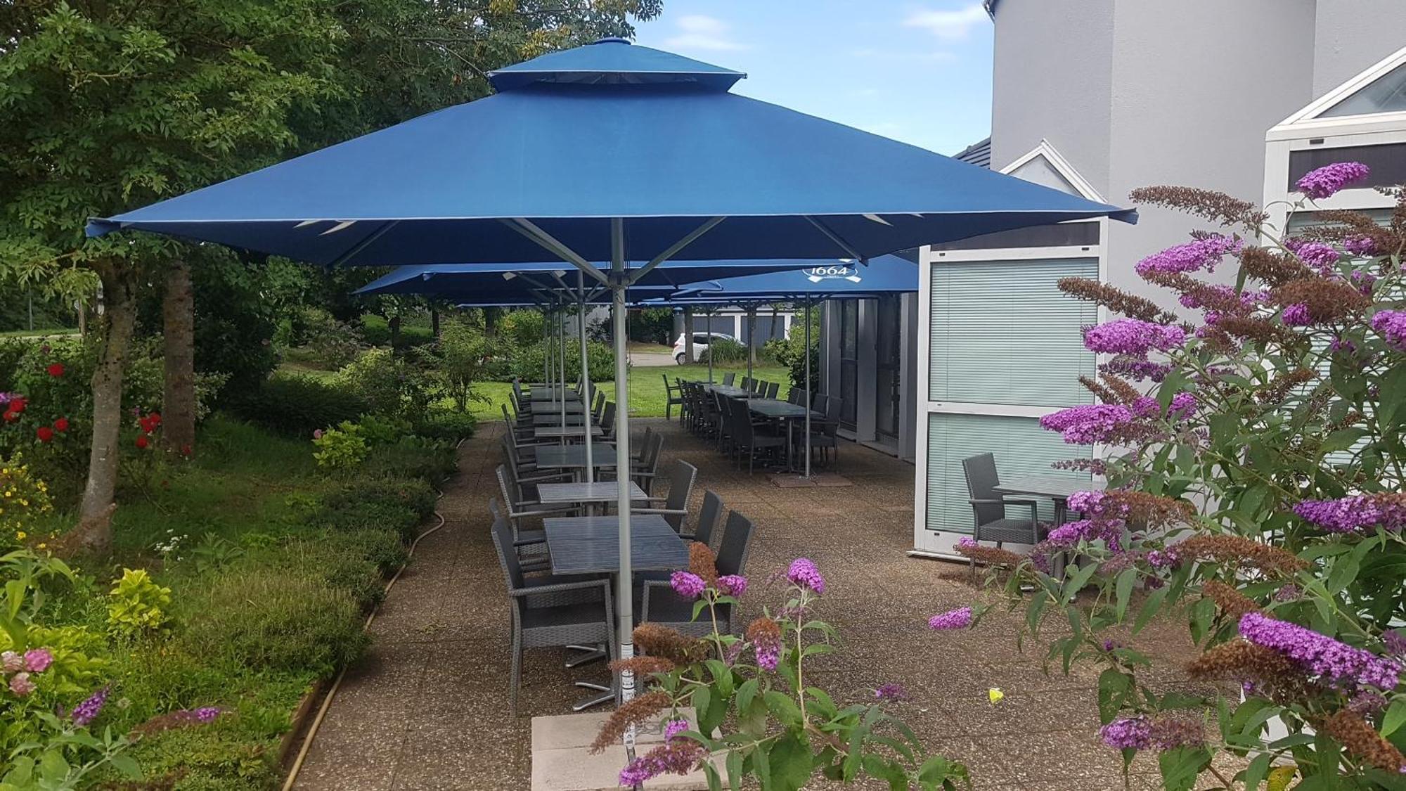 Hotel Restaurant La Tour Romaine - Haguenau - Strasbourg Nord Schweighouse-sur-Moder Eksteriør bilde