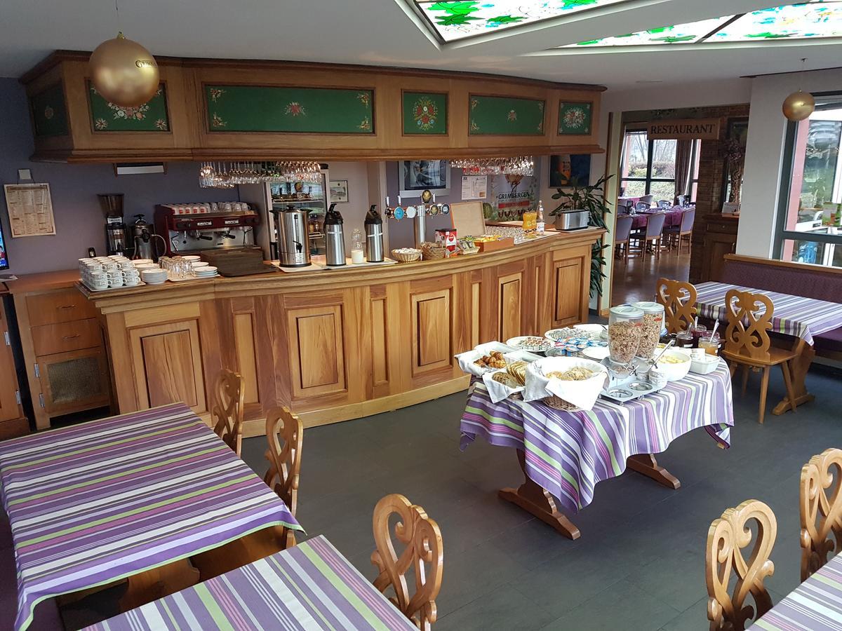 Hotel Restaurant La Tour Romaine - Haguenau - Strasbourg Nord Schweighouse-sur-Moder Eksteriør bilde